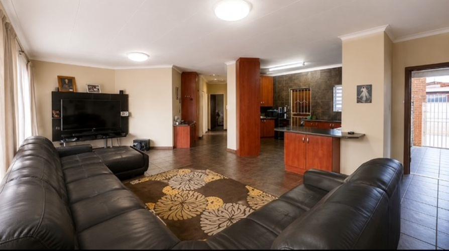 3 Bedroom Property for Sale in Universitas Ridge Free State